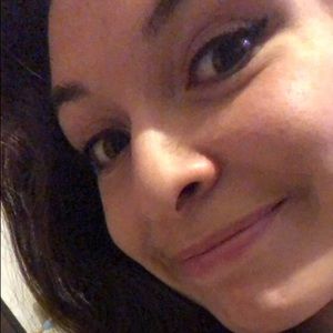 Meet your Posher, Alana